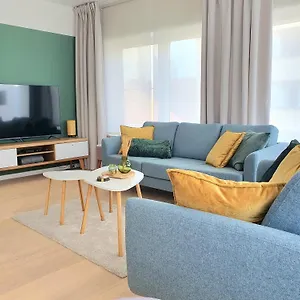 https://apt-newly-renovated-2-bedrooms-skaai.ostend-hotel.net